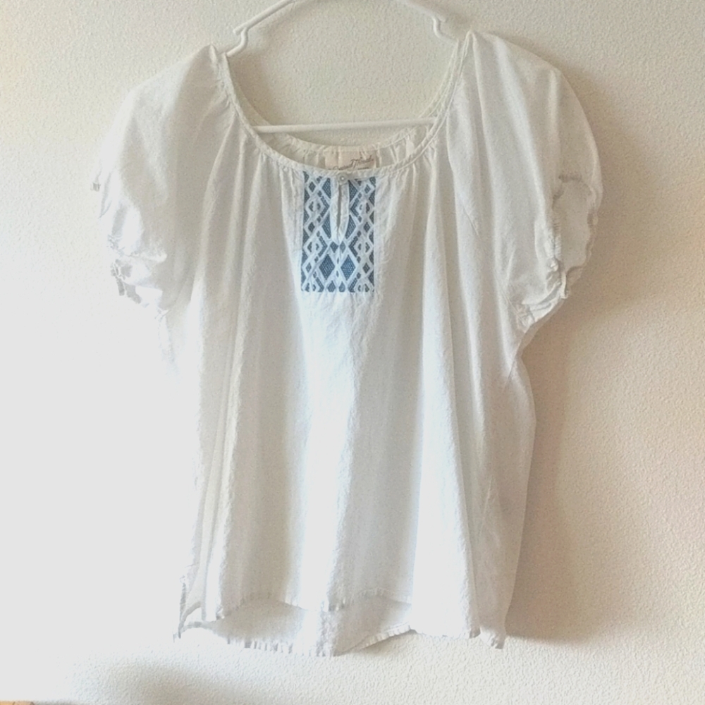 Universal Thread, white short sleeve blouse.